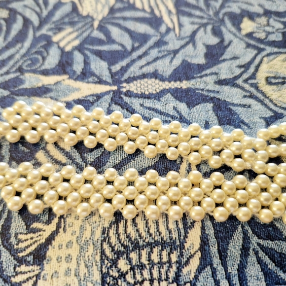 Cream Multi-Strand Pearl Necklace with Layered Design - Picture 5 of 5